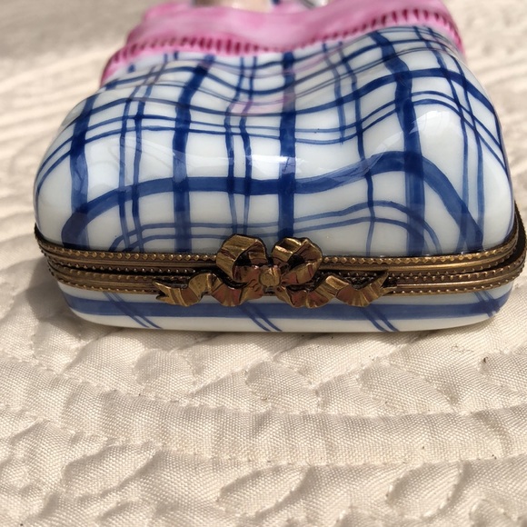 👩‍❤️‍👨 Retired Limoges Rochard Older Couple Sleeping Trinket Ring Box 🎀🎁❤️ - Picture 11 of 16